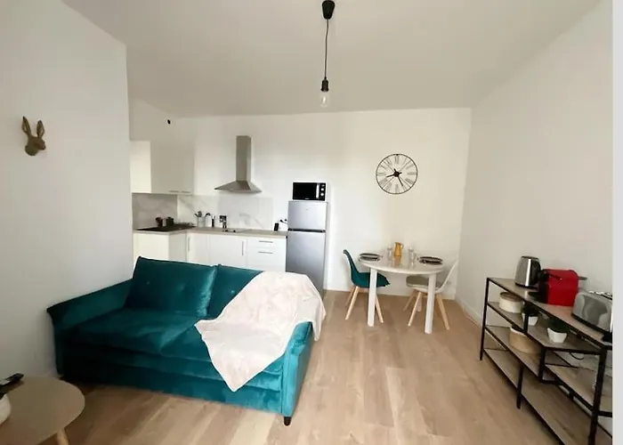 Lorient T2 , Hypercentre , Fibre ,Gare