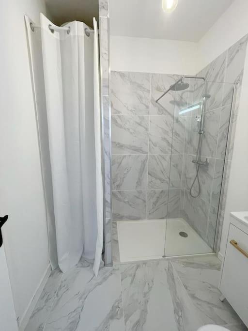 T2 , Hypercentre , Fibre ,gare Apartment *